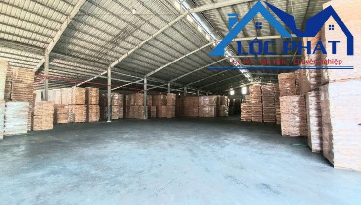 Cho thuê kho xưởng Thị Trấn Long Thành 14.000 m2 chỉ 60k/m2
Diện tích : 140 ×100 =14.000 m2 có cho thuê lẻ