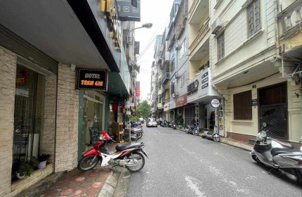 Bán nhà, thang máy, ô tô tránh Phạm Văn Đồng, Từ Liêm 88m 4 tầng MT 4.5m 15.8 tỷ