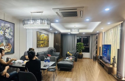 Bán Căn hộ CCCC Udic Westlake Võ Chí Công 148m2, giá 10.8 tỷ còn thương lượng.