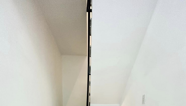 Nhi - Ban Nha Đẹp Quận 3 ( Võ Văn Tần ) , hẻm thông , Phường 8 ,2PN ,2WC  -  3.25 tỷ ( TL )