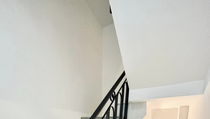 Nhi - Ban Nha Đẹp Quận 3 ( Tú Xương ) , hẻm thông , Phường 8 ,2PN ,2WC  -  3.25 tỷ ( TL )