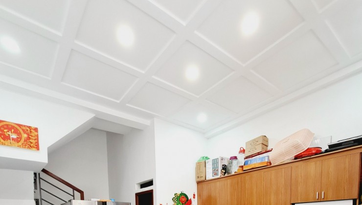 Bán nhà đẹp xây ở kiên cố, 4 x 11m nở hậu tài lộc P.16, Gò Vấp