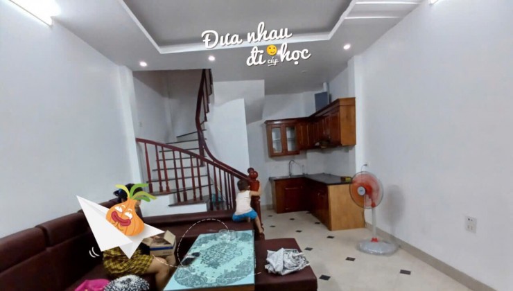 Bán nhà Mậu Lương ô tô nhỏ vào tới nhà, gần sân vận động, gần chợ Mậu Lương DT34m, 5T giá nhỉnh 6,35 tỷ