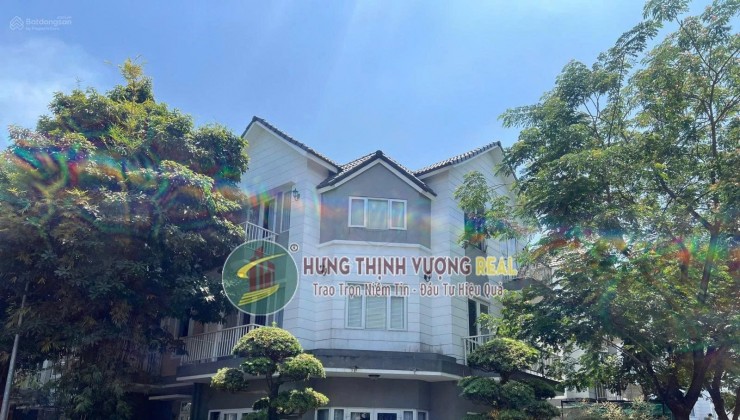 Bán biệt thự 24 đường số 18 Phú Hữu DT: 11x15m 4T full nội thất giá 22 tỷ