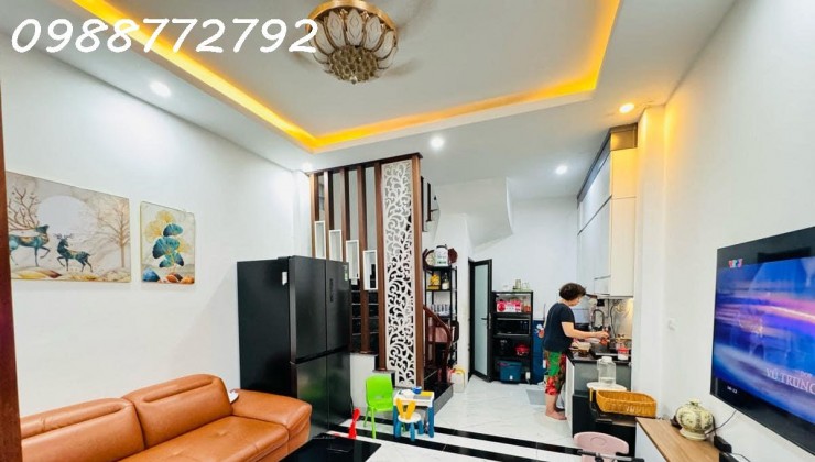 Có 1 không 2, nhà đẹp Trương Định, ô tô đỗ, chủ tự xây chắc chắn, ở luôn, 42m2*5T