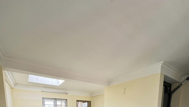 SIÊU PHẨM MẶT PHỐ LẠC LONG QUÂN, 52M2, 7 TẦNG THANG MÁY; 2 THOÁNG; GIÁ CHỈ 24 TỶ