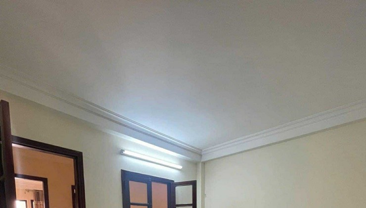 HOT Bán nhà Mỹ Đình, NTL ở hoặc cho thuê, 40m2 mặt tiền 4m, 3 Tầng, gần phố, sổ đẹp nở hậu.