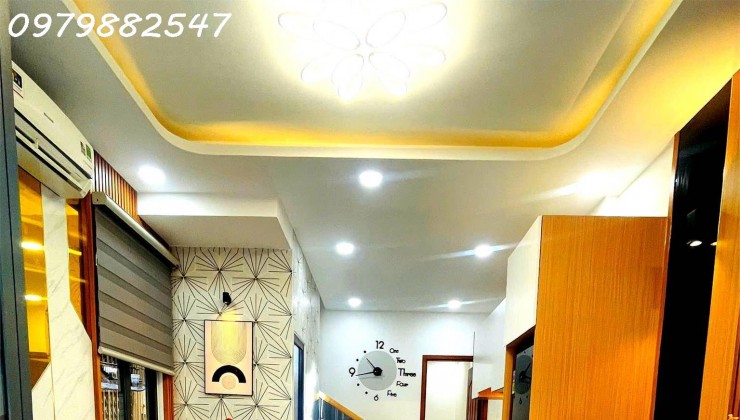 Bán nhà 40m2, 2 tầng, 3PN, HXH Lê Quang Định, Gò Vấp, 5.9 tỷ