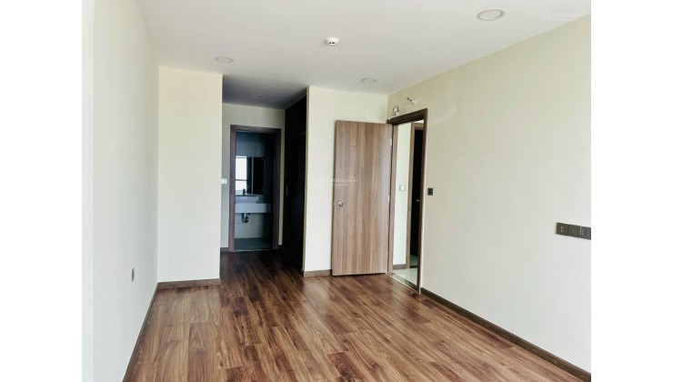 Cần bán căn hộ 2PN, diện tích 76m² tầng cao, view thoáng mát, yên tĩnh.