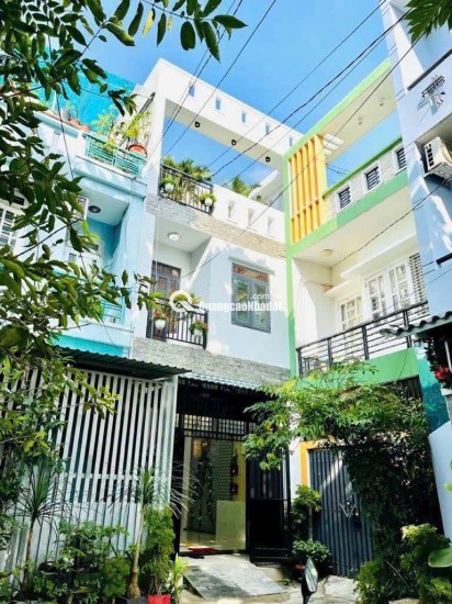 SÁT HẺM XE HƠI - GẦN MẶT TIỀN  SỔ VUÔNG - TẶNG HẾT NỘI THẤT
