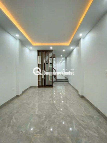 Bán nhà mới đẹp dt 52m2, 5 tầng, mỗi tầng 2 phòng, phố Yên Lãng thông Thái Thịnh, 10m ra đường ô tô tránh, giá đầu tư.