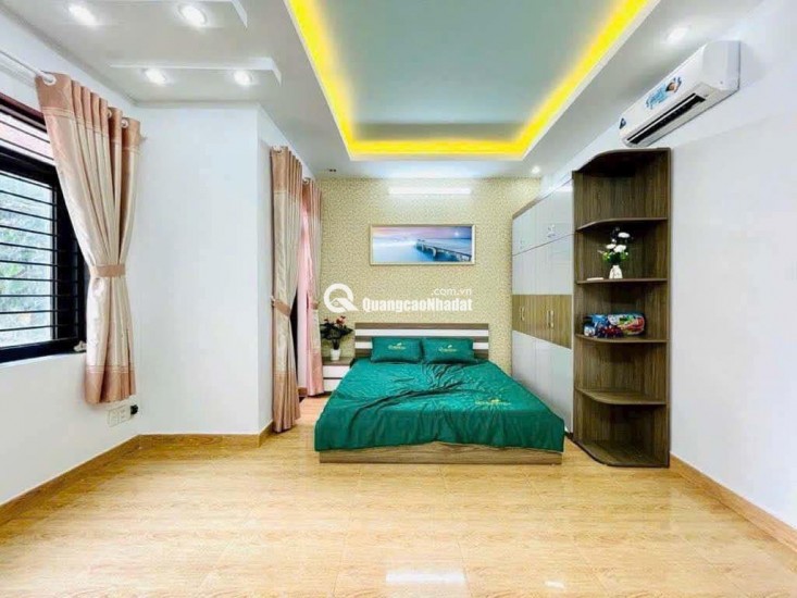 SÁT HẺM XE HƠI - GẦN MẶT TIỀN  SỔ VUÔNG - TẶNG HẾT NỘI THẤT