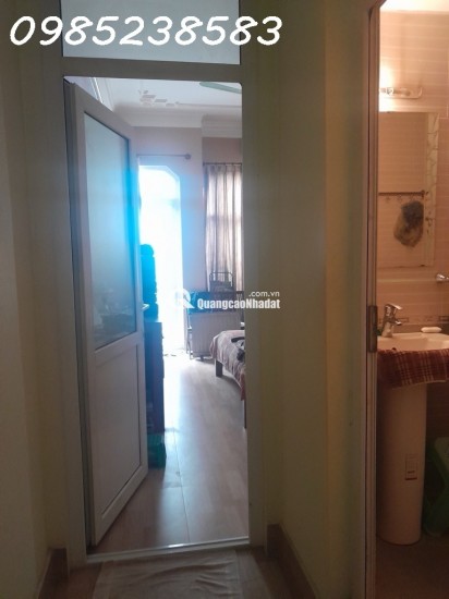 Bán gấp nhà 50m², 4 tầng tại Hào Nam - Giá  8.5 tỷ
