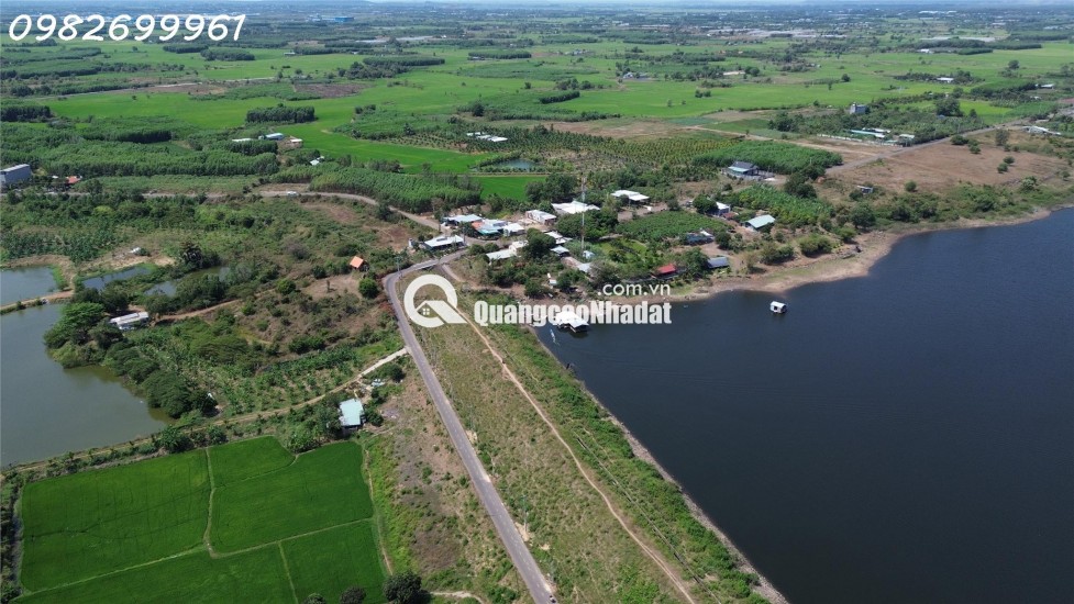 MẶT TIỀN NHỰA – VIEW HỒ TRIỆU ĐÔ – GIÁ 870 TRIỆU
