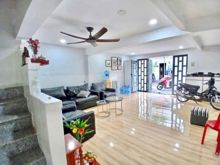 Bán nhà 2 tầng 5x13 sát bên Vạn Phúc, quốc lộ 13 Giá 5,3 tỷ
