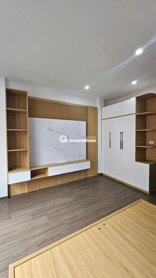 BÁN NHÀ XUÂN ĐỈNH - 34 M2 X 5 TẦNG - THANG MÁY- MT 4.5M - 03 THOÁNG VĨNH VIỄN .