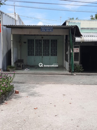 Cần bán gấp nhà và nhà tại chợ Vị Trung, huyện Vị Thuỷ, tỉnh Hậu Giang (có 83m thổ cư). Giá: 1tỷ
