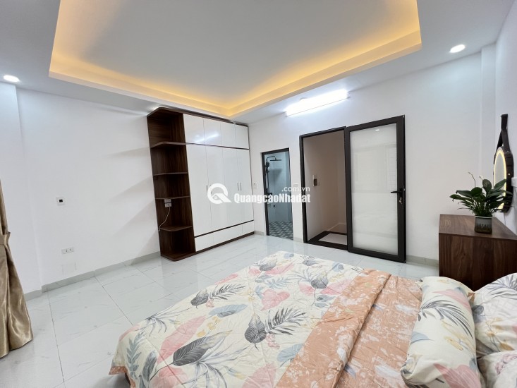 Bán nhà P. Vĩnh Hưng DT 30m2x5T MT 4,3m cách ôtô tránh 20m ngõ rộng thoáng, nhà xây mới. Giá: 5.5tỷ