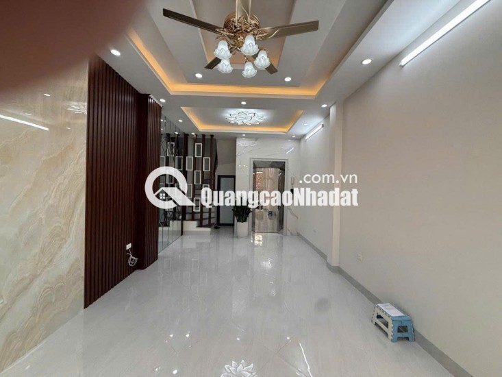 Cực HOT - siêu phẩm ngay quận Hoàng Mai - ô tô tải phi - thang máy - kinh doanh đỉnh - nhỉnh 10 tỷ