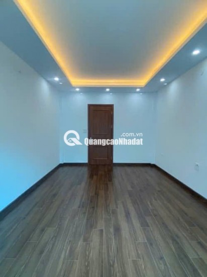 Nhà Mới kính koong Lĩnh Nam- Ở luôn- Yên tĩnh- 5 tầng,34m2 -6,9tỷ