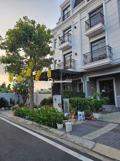 Bán  Villa Phú Mỹ Hưng  kdc Amelie ,111m2 4 tầng ngay 6m dài 18,5m2 giá 11.6tỷ Phú Xuân Nhà Bè
