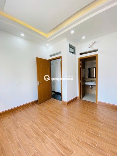 Chính chủ bán nhà sổ hồng riêng giá rẻ Quận 1  chỉ 8 tỷ dòng tiền 30tr/th
