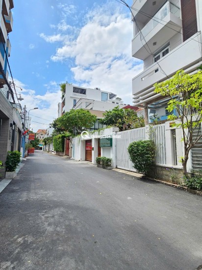 Bán nhà mặt tiền 793 Trần Xuân Soạn vào 100m,P.Tân Hưng,Q7 giá 12,5 tỷ.