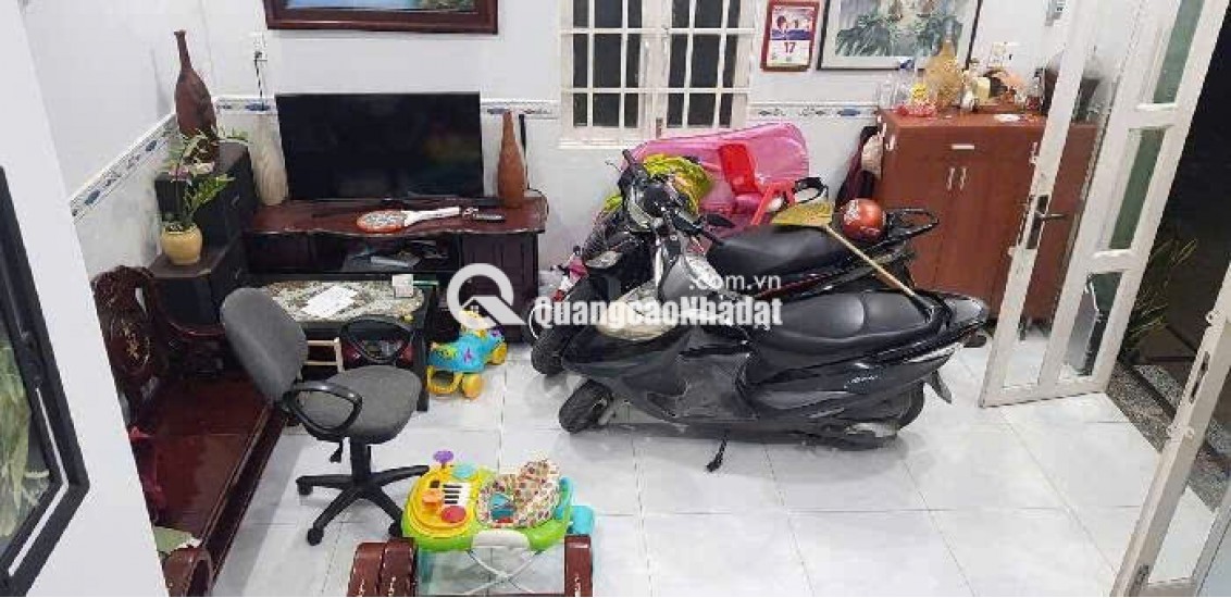 Bán nhà Đường Bến Nghé, Quận 7, 2 tầng, 28,8m2, cách 50m ra đường lớn, nhỉnh 2 tỷ