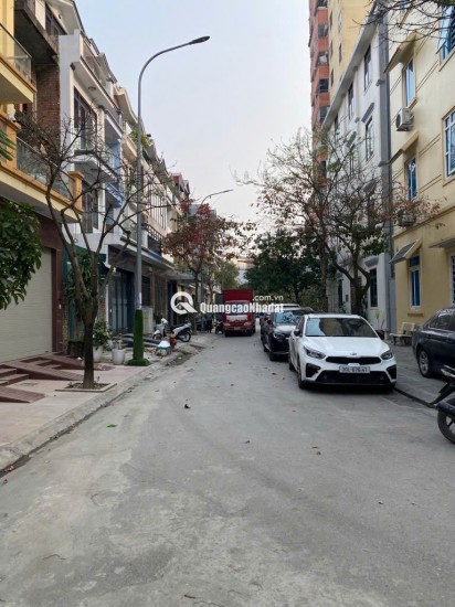 MÌNH CẦN BÁN NHÀ Ở HÀ ĐÔNG 4 tầng, 3 PN. giá 19. x Tỷ