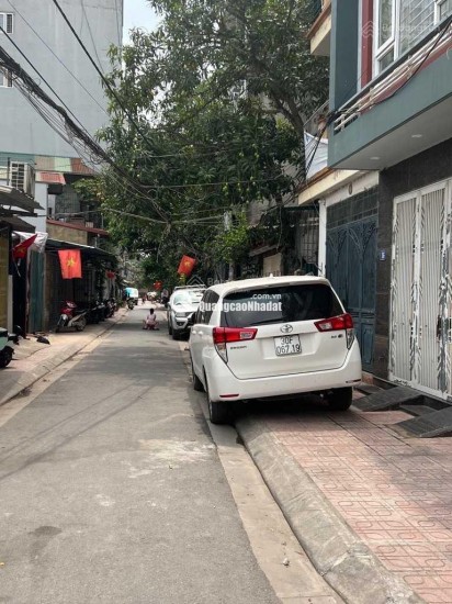CỰC HIẾM - Nhà Hoàng Đạo Thành-116m2- phân lô - ô tô - kinh doanh - 9,6 tỷ