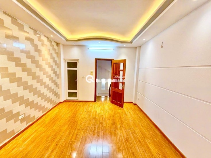 NHÀ ĐẸP 5 TẦNG ĐẸP LUNG LINH, THIẾT KẾ HIỆN ĐẠI, NỘI THẤT XỊN, THOÁNG TRƯỚC SAU, NGÕ THÔNG BA GÁC ĐỖ CỬA