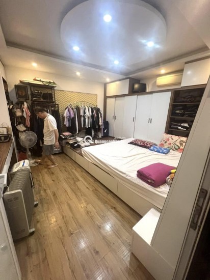 Bán nhà mặt phố Phạm Huy Thông, 49m², 31.5 tỷ, sổ đỏ