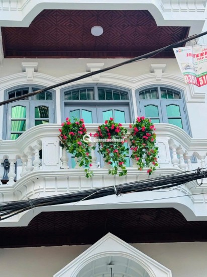 NHÀ ĐẸP ĐỐNG ĐA - MẶT TIỀN KHỦNG -KINH DOANH -O TÔ VÀO NHÀ. ĐTLH 0904684381/0906195477