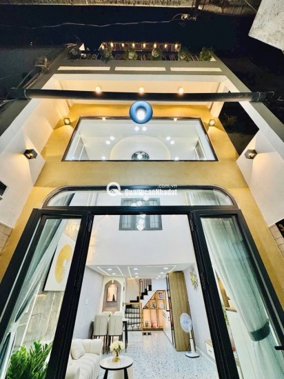 SIÊU PHẨM - SÁT QUẬN 1 - GẦN MẶT TIỀN - 31M2 Lê Văn Duyệt, Phường 1, Bình Thạnh