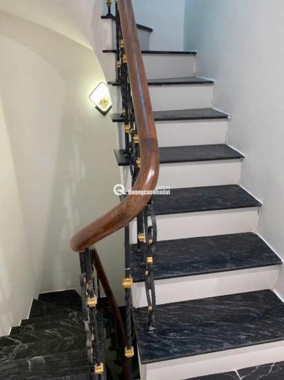 BÁN NHÀ 6 TẦNG 48M2- SÁT PHỐ NGUYỄN KHÁNH TOÀN - GARA Ô TÔ - KINH DOANH TỐT - THANG MÁY