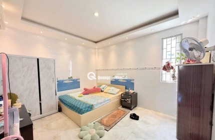 NHỈNH 6 TỶ - KÊNH TÂN HOÁ - TÂN PHÚ - GIÁP QUẬN 11 - NHÀ MỚI
