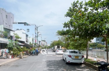 CẦN TIỀN BÁN GẤP NHÀ MT BA ĐÌNH, P8, Q8, VIEW SÔNG, DT: 40M2(4 X 10M) CHỈ 5.2 TỶ