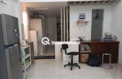 Nhà hiếm Quận 10 - 3 tầng - chỉ hơn 2 tỷ!