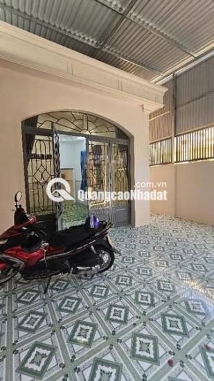 NHÀ CẤP 4 HXH (5.8M x 17M ) CHỈ 6 TY