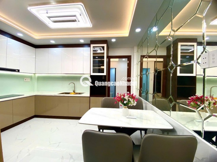 Bùi Văn Ba xe hơi 