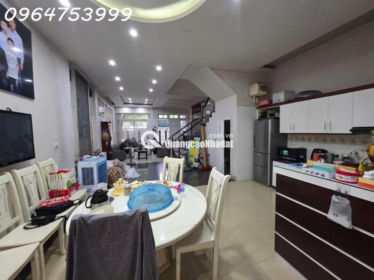 SIÊU VIP – BIỆT THỰ SÂN VƯỜN, Ở SƯỚNG GIỮA LÒNG THỦ ĐÔ
Diện tích thực tế 150m²  Mặt tiền 7.8m  Khu Cán bộ Trung ương