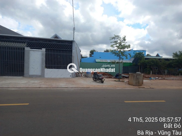 Chủ kẹt bank cần ra gấp lô đất đẹp nhất thị trấn đất đỏ, có vỉa hè kinh doanh thuận tiện