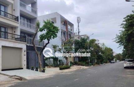 Bán nhà mặt phố đẹp, đường D1, P Phú Mỹ, Q7, HCM, 90m2, nhỉnh 13, tỷ VND