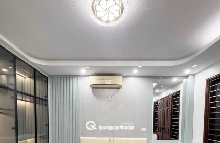Nhà 5 tầng mới, 36m2, oto đỗ cửa, gần ĐH Kinh Tế - 0922565668