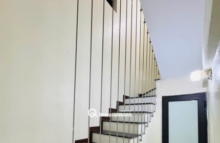 Chính chủ cần bán nhanh căn nhà 3 tầng mặt Phố Phường Hồ-kinh doanh đỉnh chỉ 3,6 tỷ.