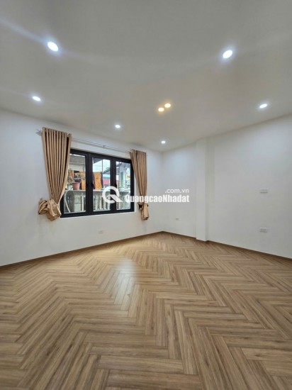 NGUYỄN TRÃI - THANH XUÂN - NHÀ LÔ GÓC – 42m2 - 5 TẦNG MẶT TIỀN KHỦNG 5.8M – Ô TÔ VÀO NHÀ