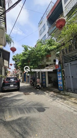 ĐẦU TƯ, BÁN NHÀ NGUYỄN VĂN CỪ, 210TR/M2, 20M RA PHỐ, Ô TÔ TRÁNH , NHÀ 3 TẦNG.