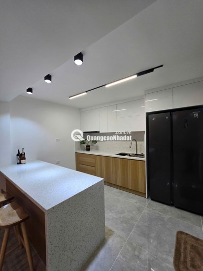 NGUYỄN TRÃI - THANH XUÂN - NHÀ LÔ GÓC – 42m2 - 5 TẦNG MẶT TIỀN KHỦNG 5.8M – Ô TÔ VÀO NHÀ