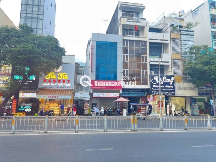 Cần bán nhà mặt tiền đường Lê Văn Sỹ, P.14, Q.3, 4.35x13m, giá 26 tỷ