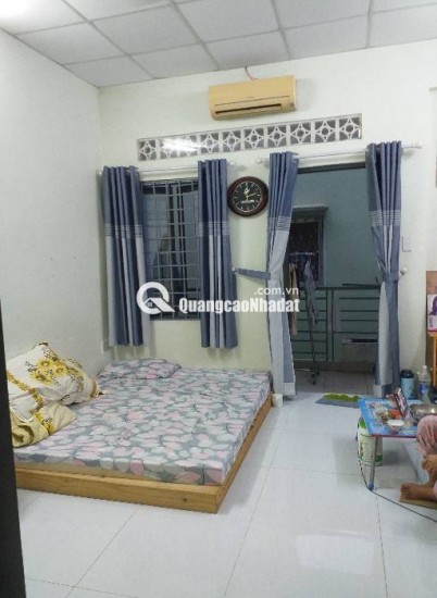 NHÀ 4 MẶT HẺM. VỊ TRÍ VIP _1BƯỚC RA MẶT TIỀN. CHỈ 10M LÊN XE HƠI.